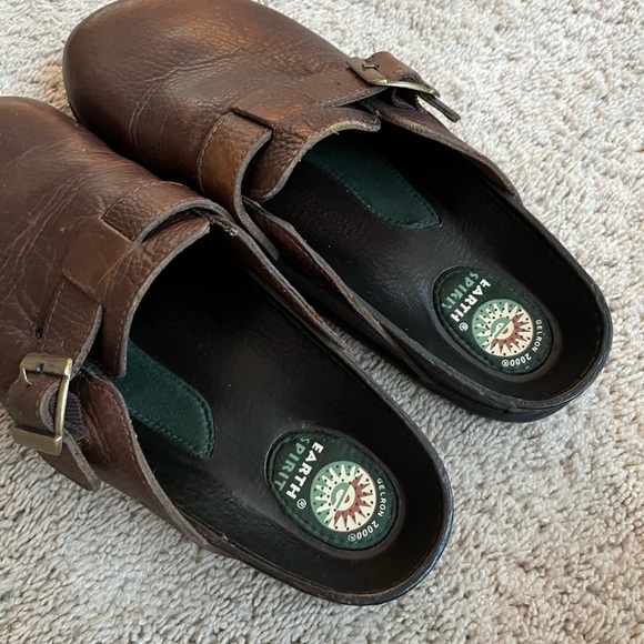 Earth Spirit Men’s Clogs - Picture 3 of 5